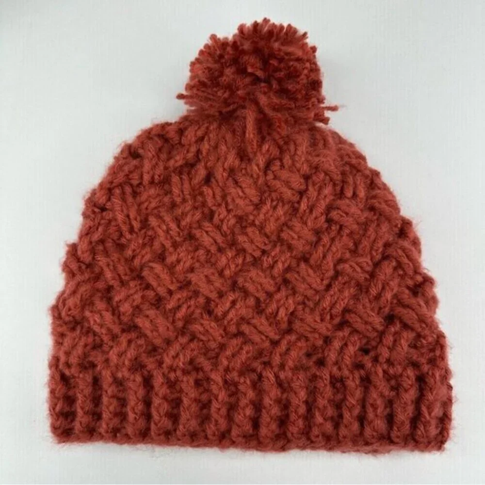 Created By Cyd Handmade Rust Red Basketweave Knit Pom Beanie Hat Women‎ NEW